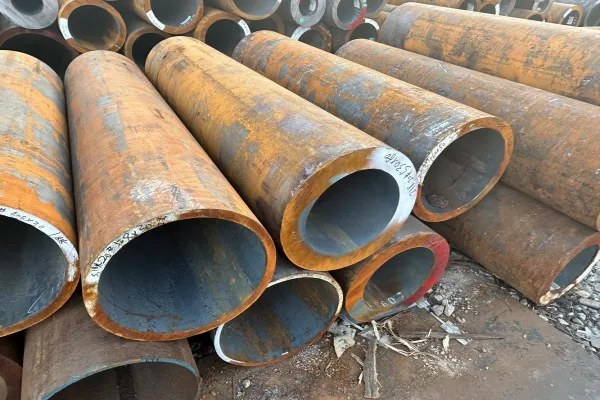 Alloy seamless steel pipe